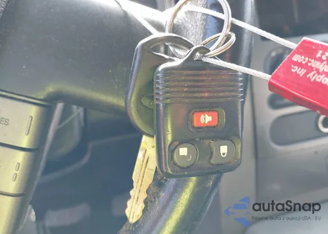 2005 Ford F-150 z USA, uszkodzony, nr VIN 1FTPX04535KC99043